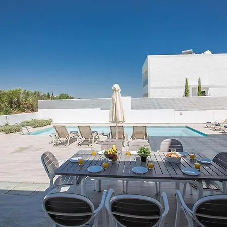 Villa The Zorba 4 *
